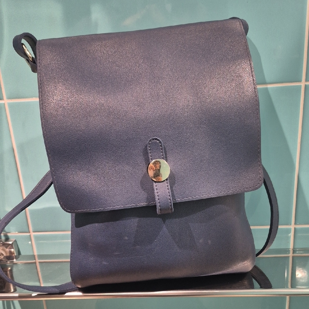 Elegant Blue Leather Crossbody Bag